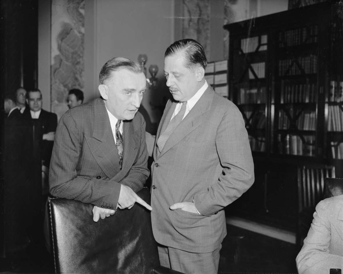 Thurman Arnold, right, with Wyoming U.S. Senator Joseph O’Mahoney, in July 1938 shortly after O’Mahoney had been named chairman of a congressional committee on monopolies. The two New Deal Democrats worked closely together on anti-trust and a wide range of other issues. Library of Congress. Thurman Arnold, right, with Wyoming U.S. Senator Joseph O’Mahoney, in July 1938 shortly after O’Mahoney had been named chairman of a congressional committee on monopolies. The two New Deal Democrats worked closely together on anti-trust and a wide range of other issues. Library of Congress.